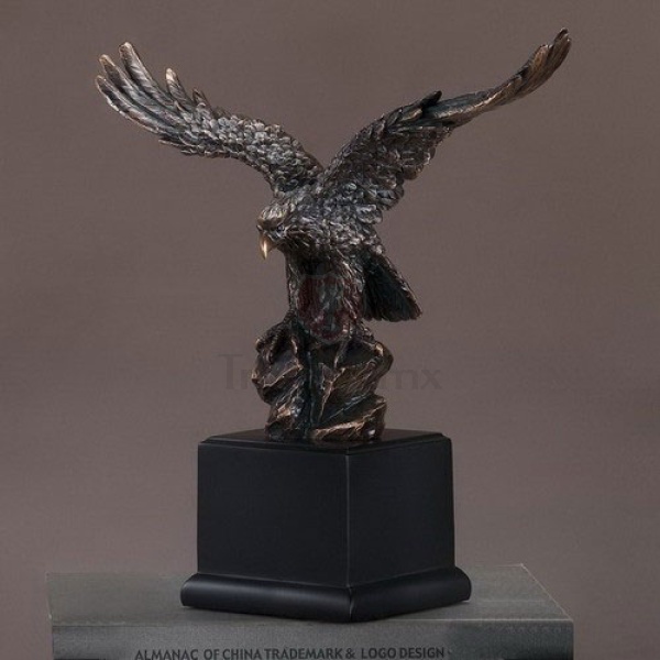 Escultura de Aguila 31168